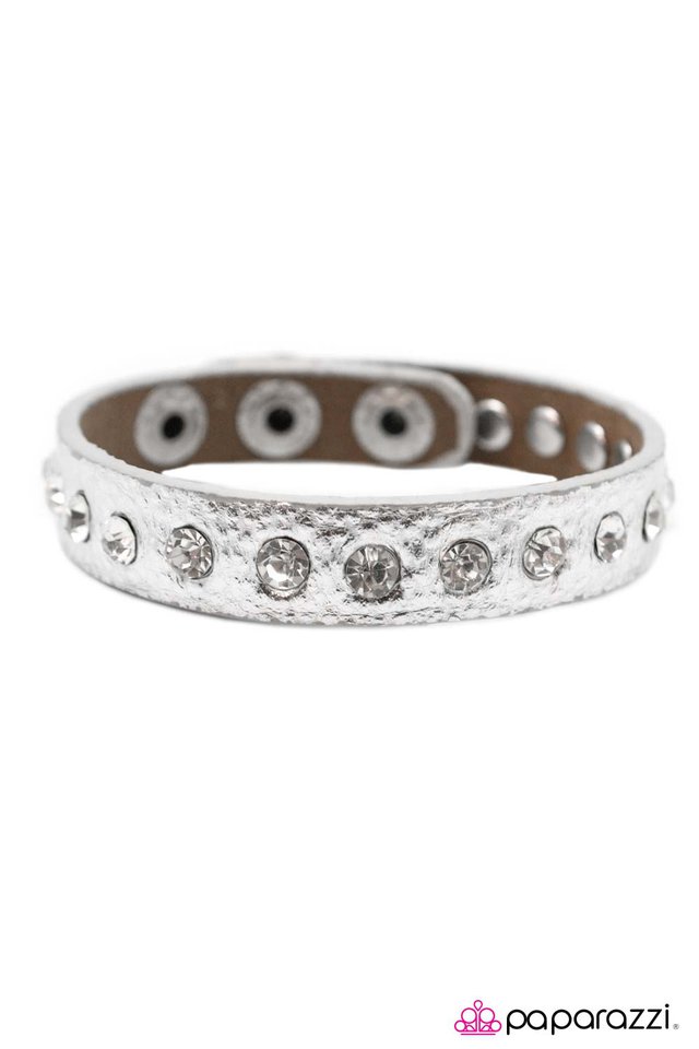 Paparazzi ♥ No Glitz, No Glory - Silver ♥ Bracelet