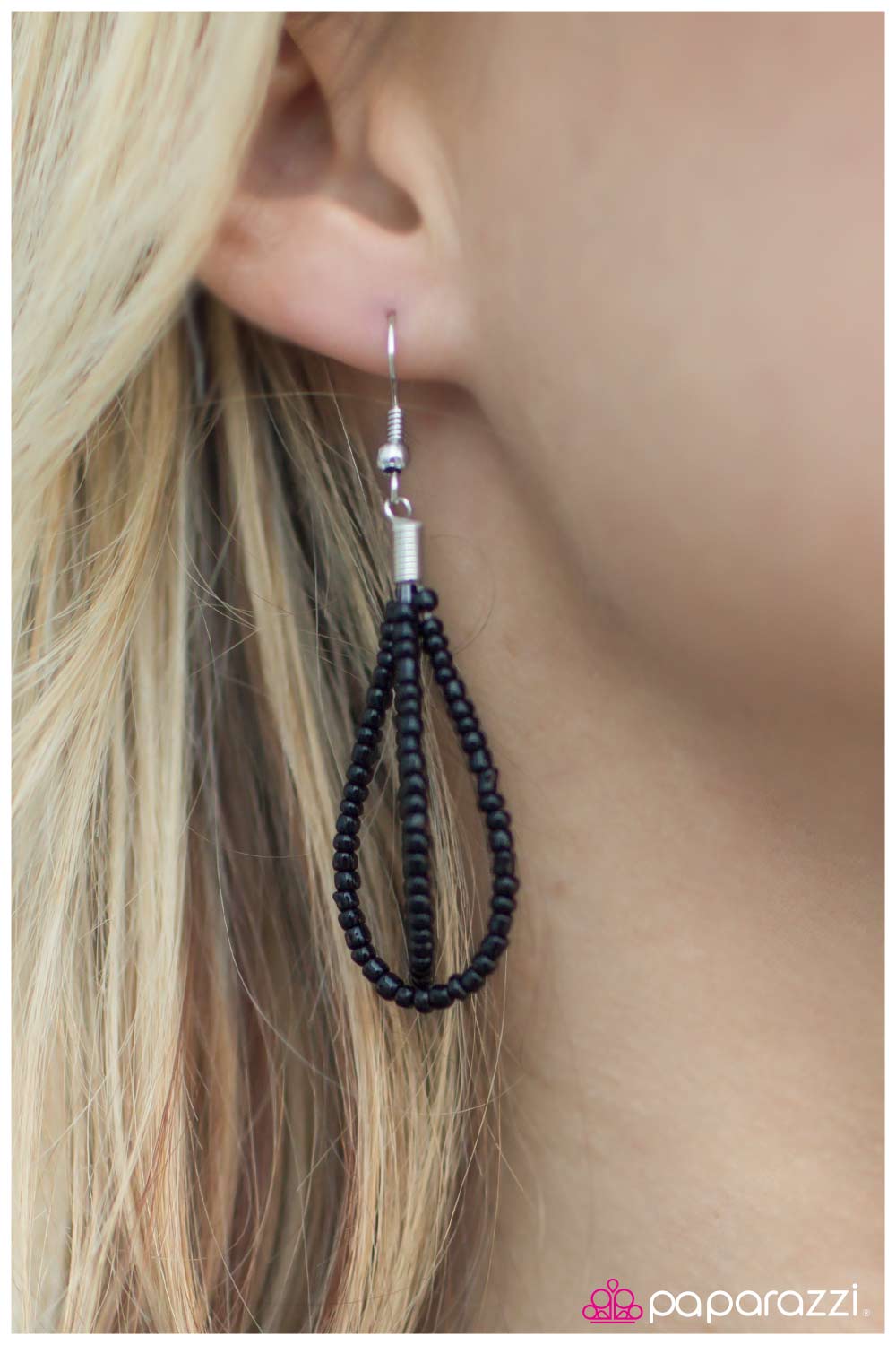 Paparazzi ♥ Standing Ovation - Black ♥  Necklace