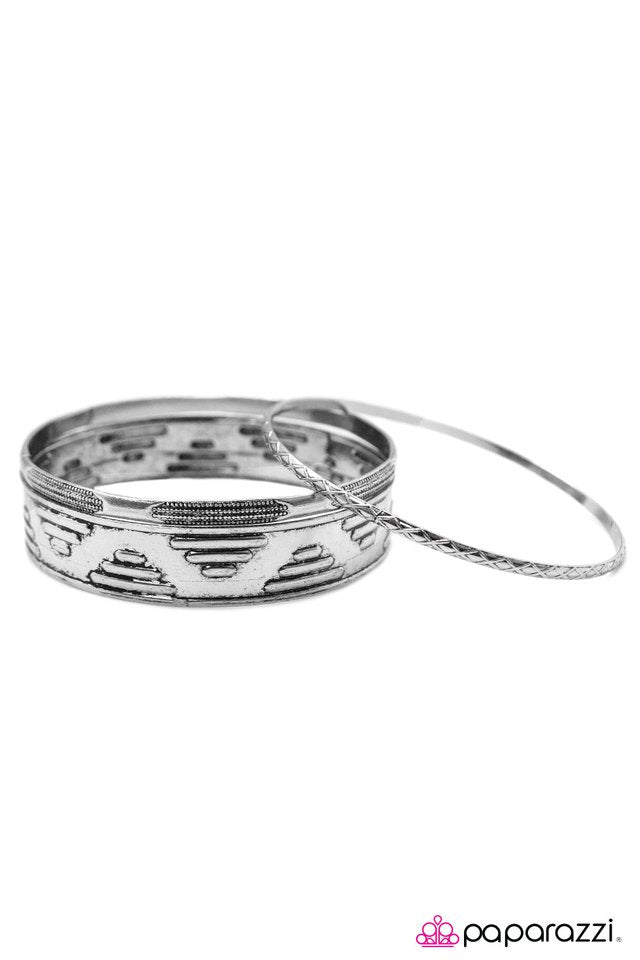 Paparazzi ♥ Montezuma - Silver ♥ Bracelet