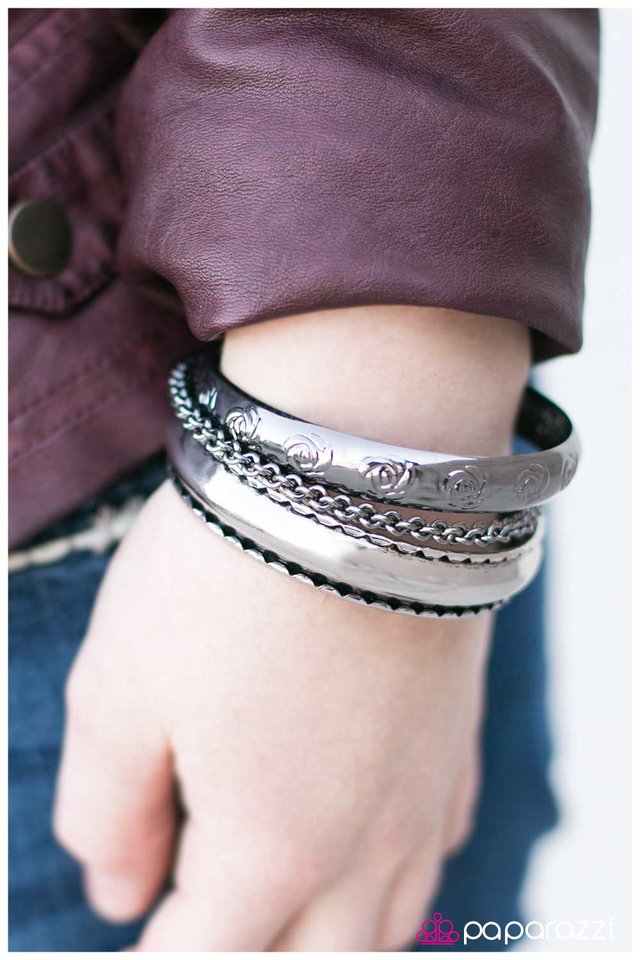 a-slap-on-the-wrist-black-p9in-bkxx-029zl