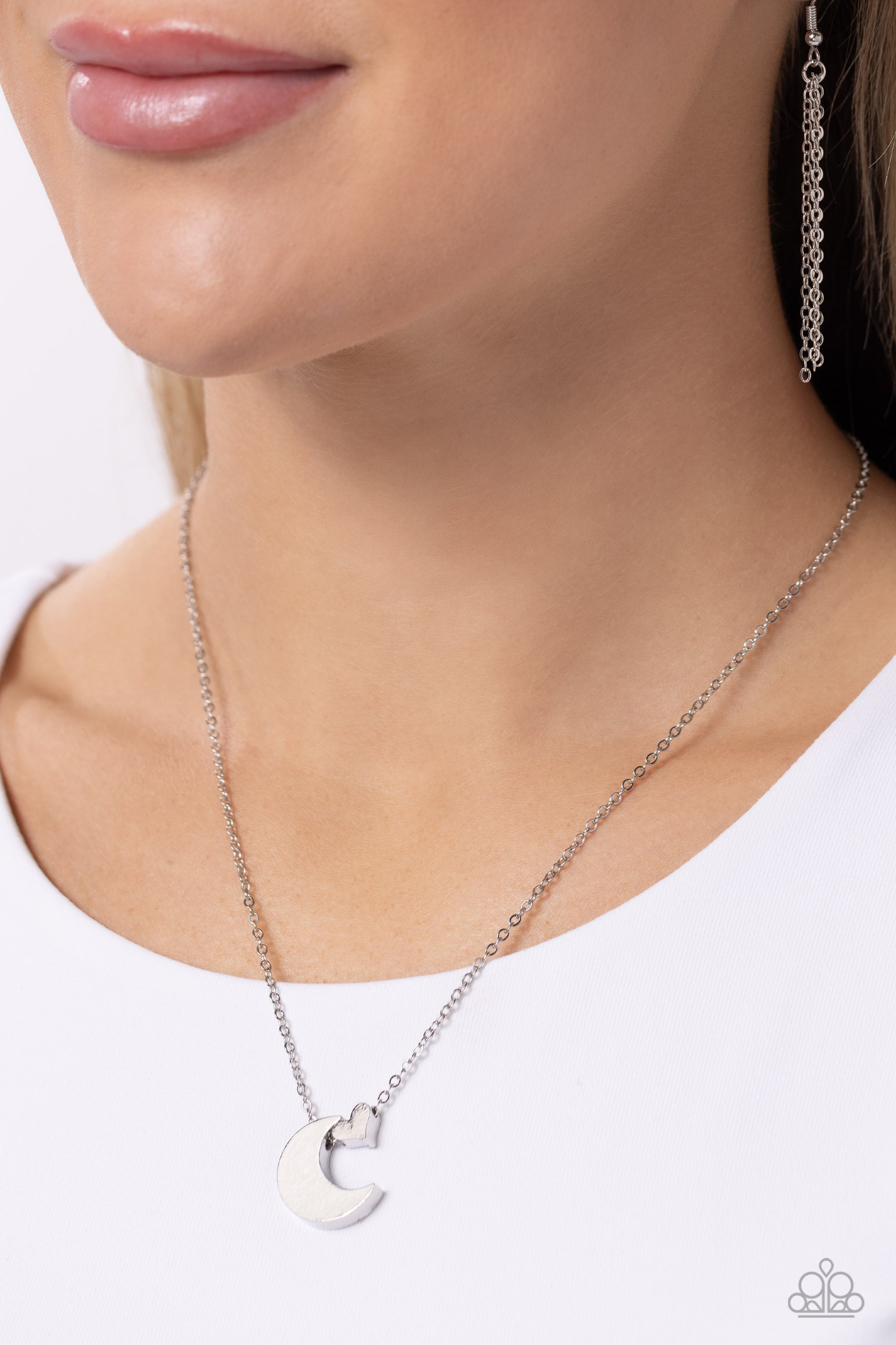 low-key-lunar-silver-p2da-svxx-411xx
