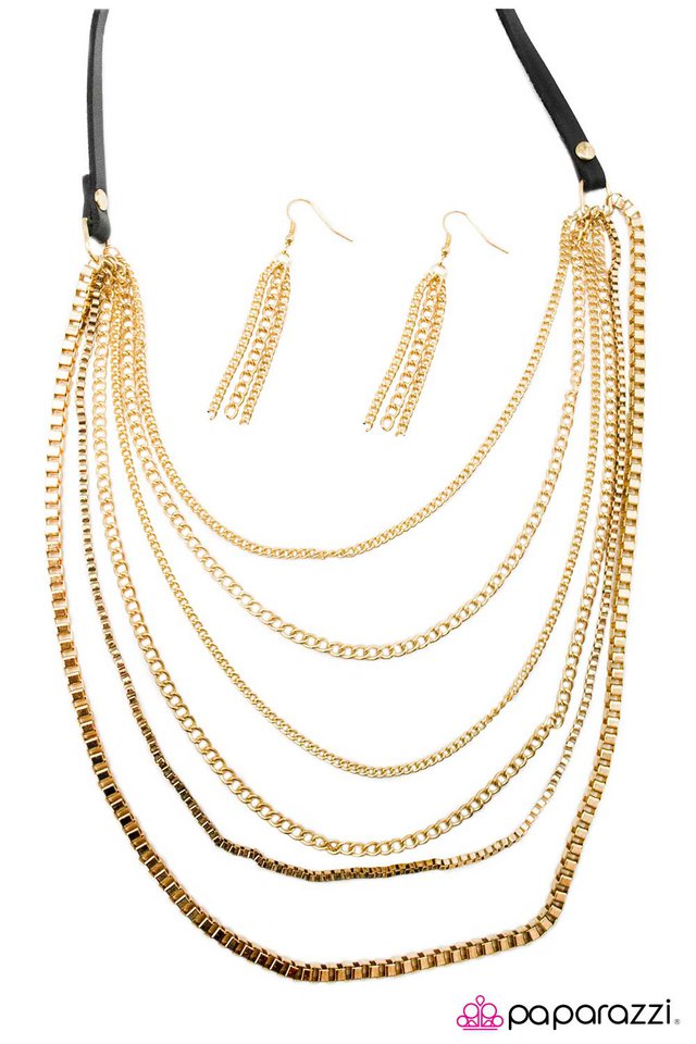 Paparazzi ♥ Thats Rad - Gold ♥ Necklace