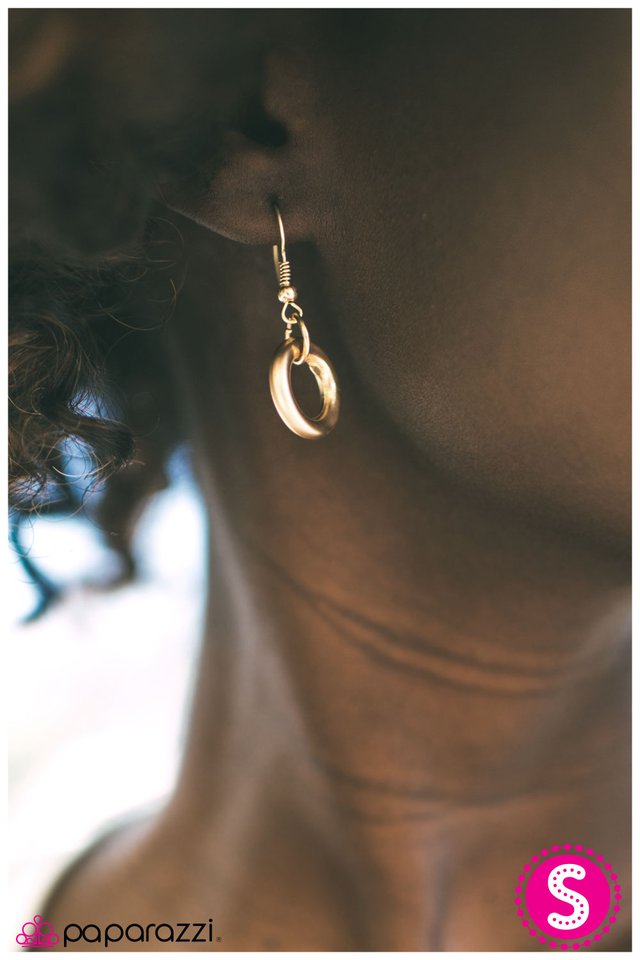 Paparazzi ♥ Mod Squad - Gold ♥ Necklace