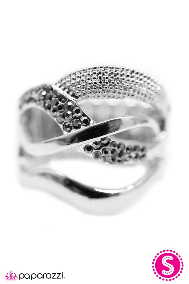 Paparazzi ♥ Double Crossed - Silver ♥ Ring
