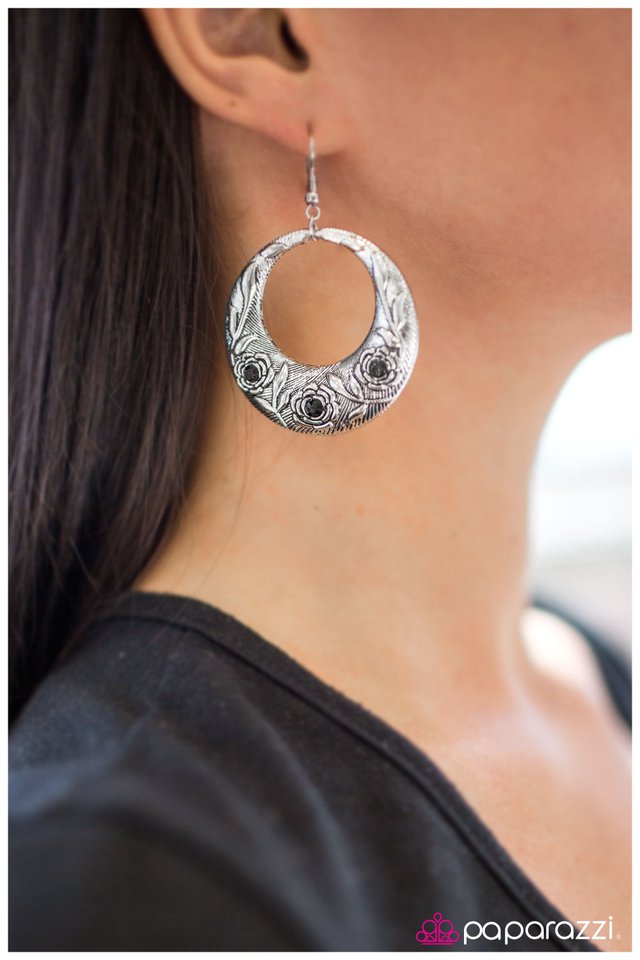 blooming-borders-black-p5wh-bkxx-035xx