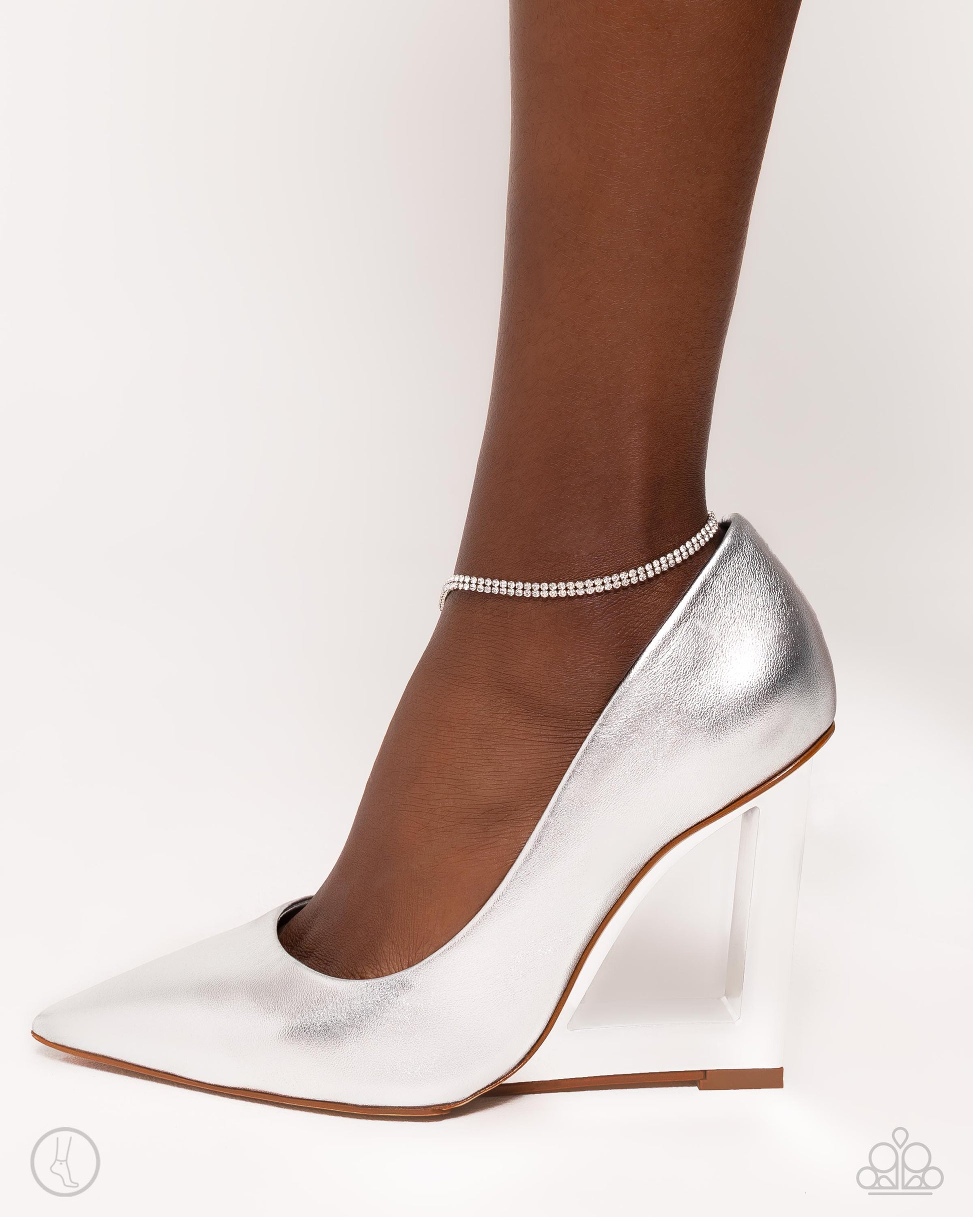 adorable-anklet-white-p9an-wtxx-056xx