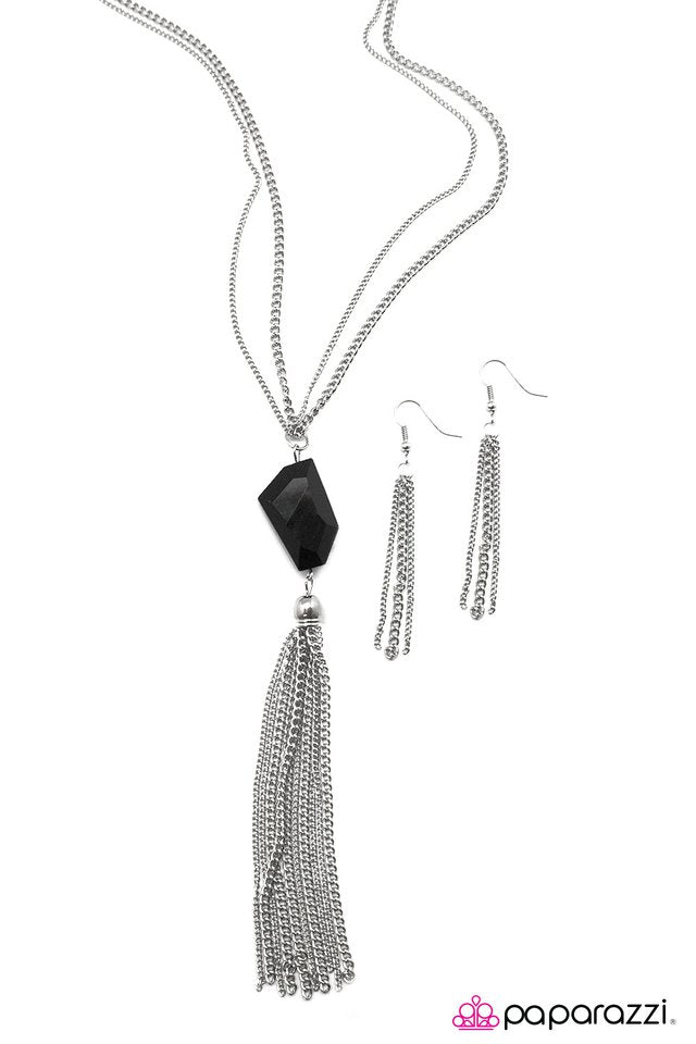 Paparazzi ♥ Break the Spell - Black ♥ Necklace