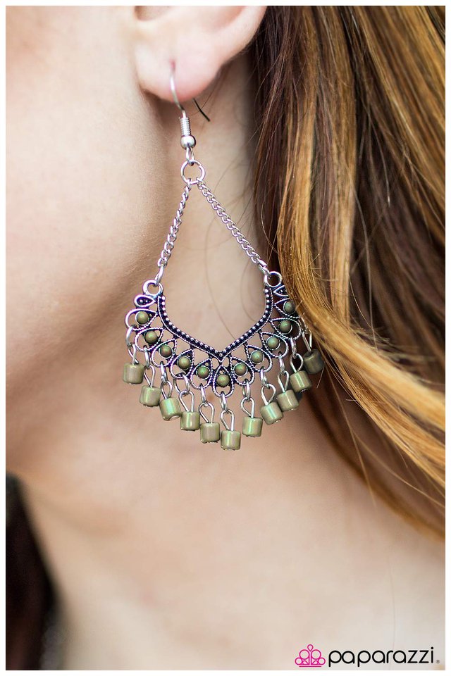 on-a-magic-carpet-ride-green-p5se-grxx-024ah