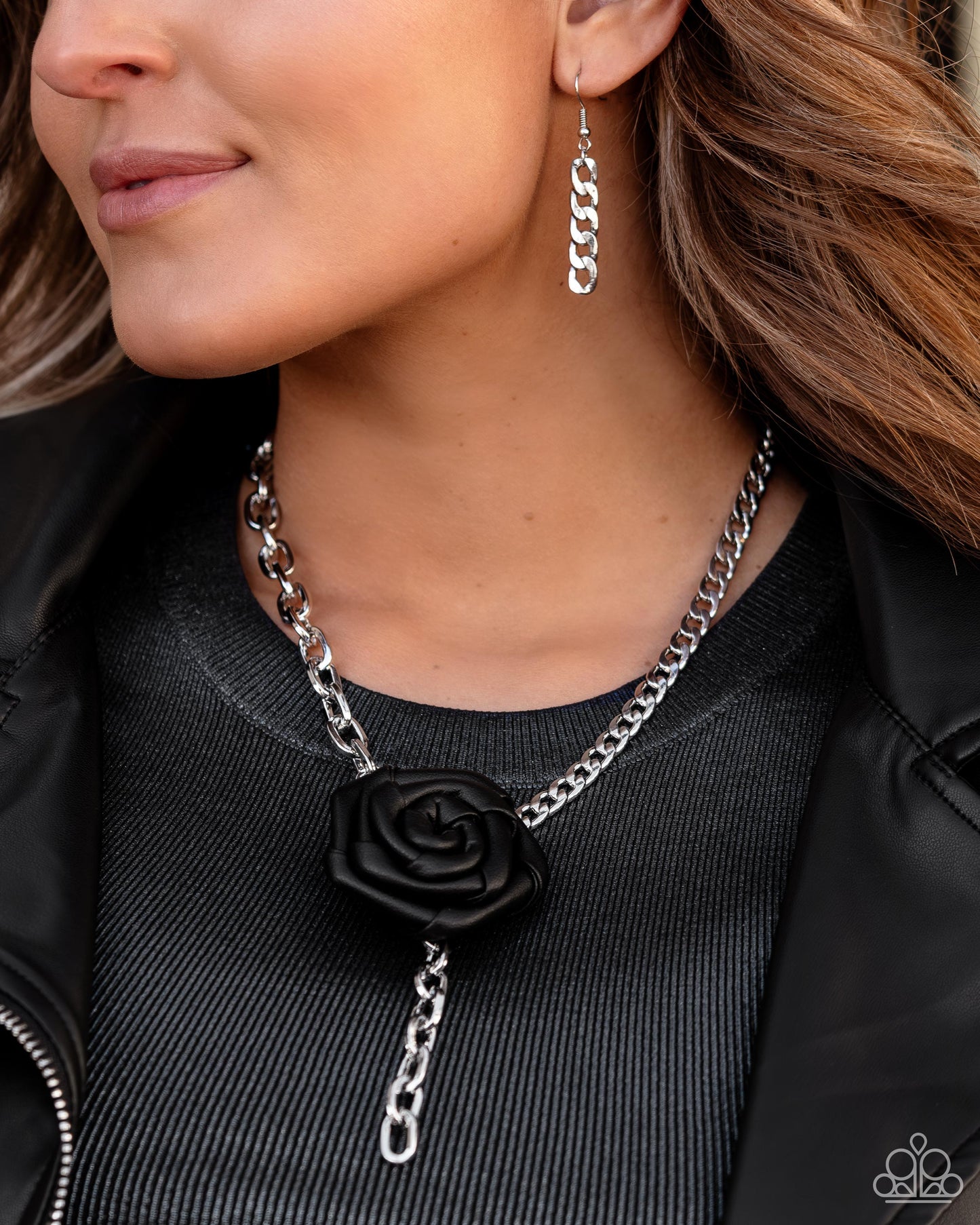 rose-and-cons-black-p2ba-bkxx-059xx