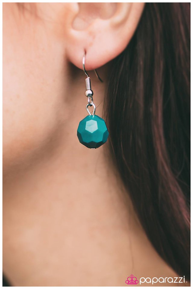 Paparazzi ♥ Sky High - Blue ♥ Necklace