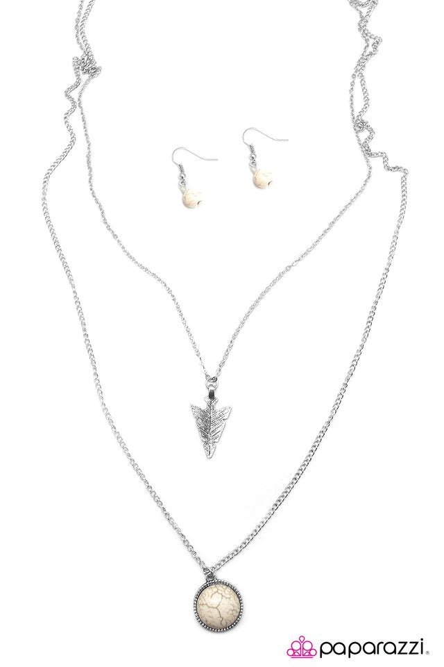 Paparazzi ♥ Southern Style - White ♥ Necklace