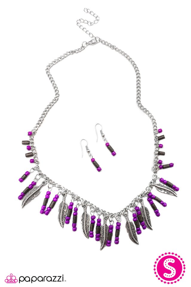 Paparazzi ♥ Fly Girl - Purple ♥ Necklace