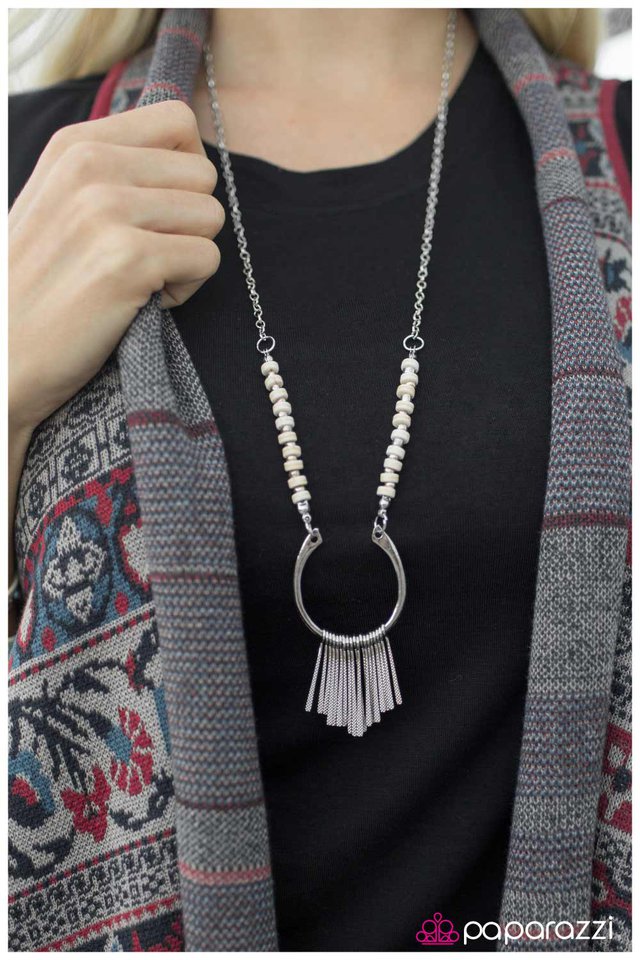 keep-me-hanging-on-white-p2tr-wtxx-031ba