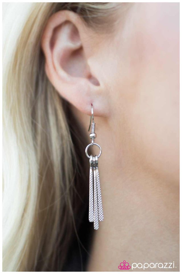 Paparazzi ♥ Keep Me Hanging On - White ♥ Necklace