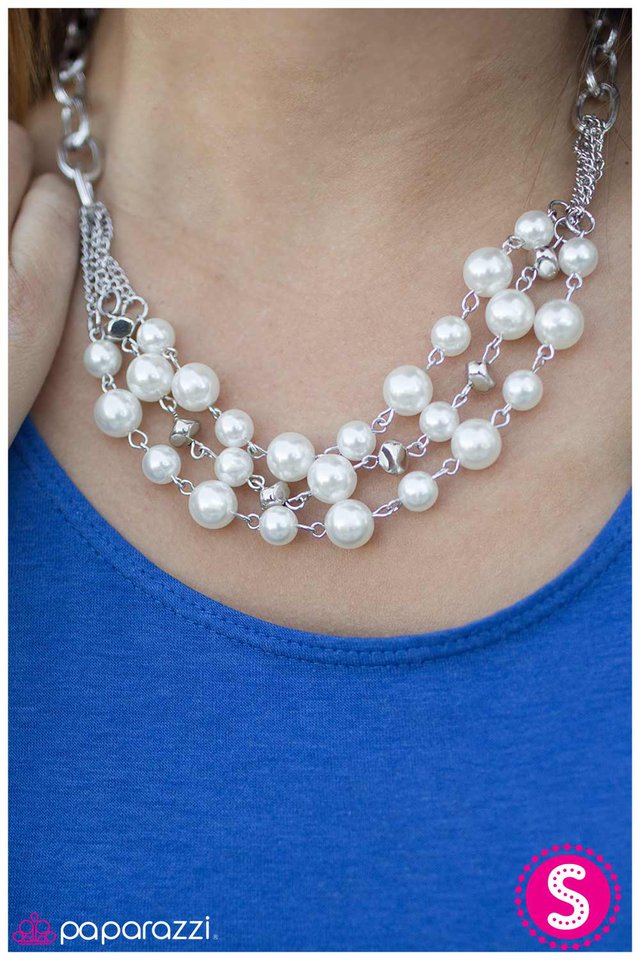 behave-yourself-white-p2wh-wtsv-049bb