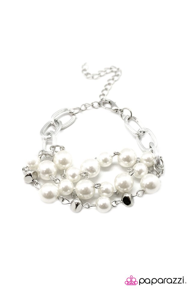 Paparazzi ♥ Really Got A Hold On Me - White ♥ Bracelet