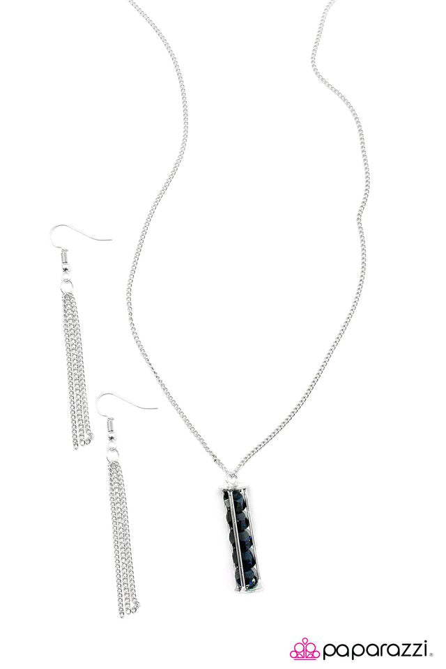 Paparazzi ♥ Awestruck - Blue ♥ Necklace