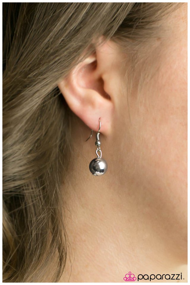 Paparazzi ♥ Working Wonders - Black ♥ Lanyard