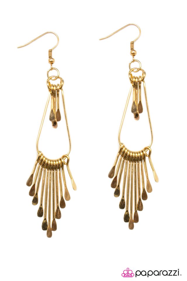 Paparazzi ♥ Ready OAR Not - Gold ♥ Earrings