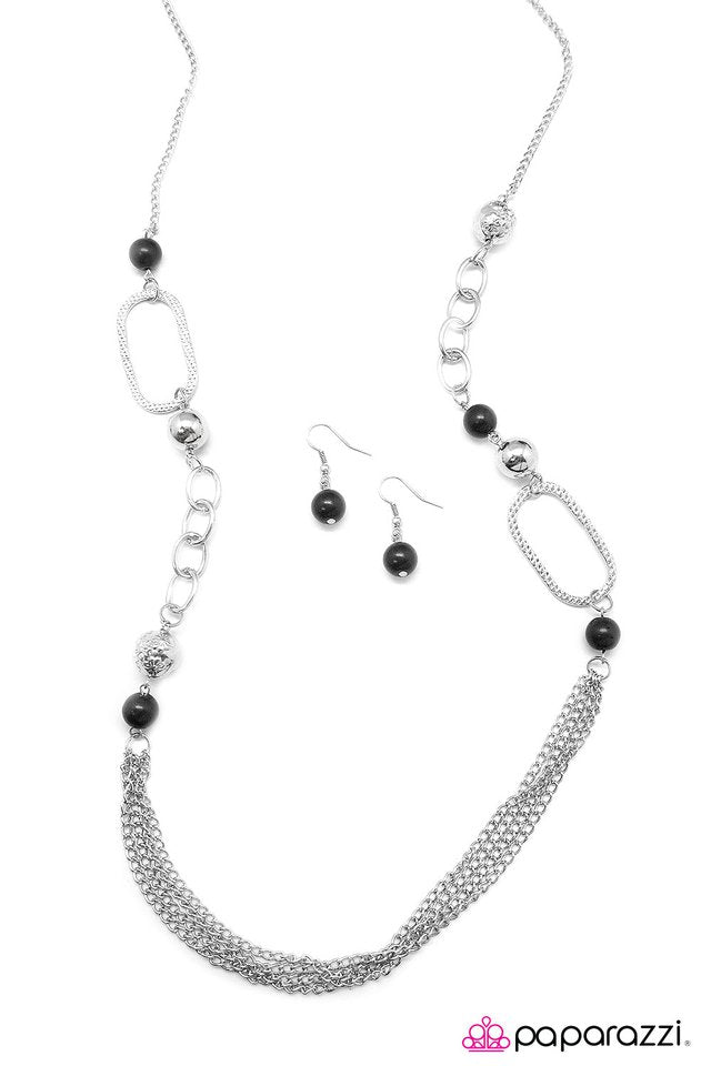 Paparazzi ♥ The Start of Something Beautiful - Black ♥ Necklace