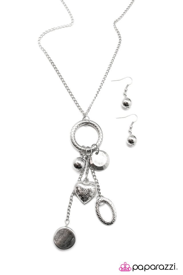 Paparazzi ♥ True Believer - Silver ♥ Necklace