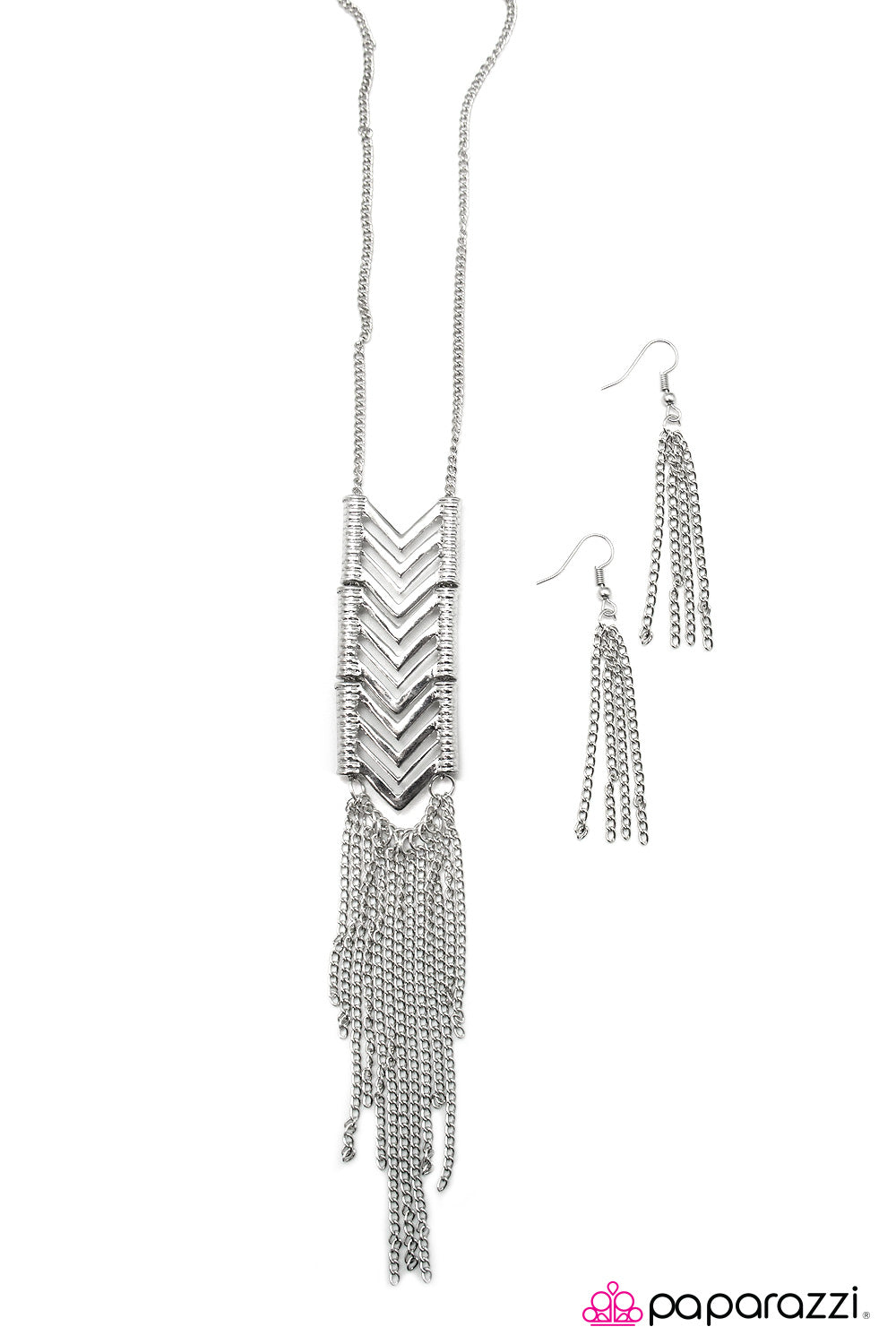 Paparazzi ♥ Catch Me If You Can - Silver ♥  Necklace