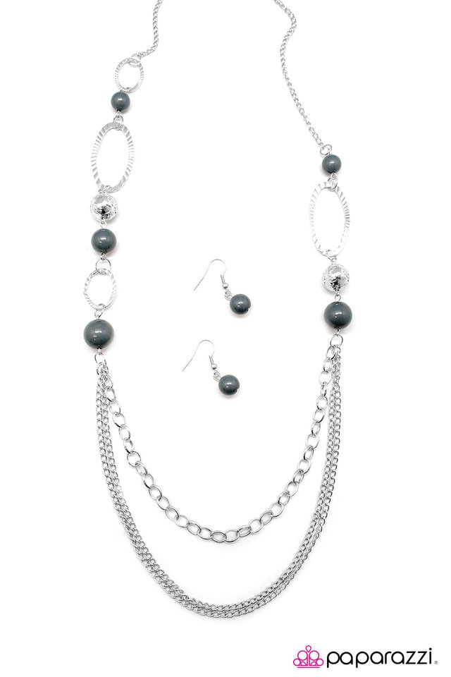 Paparazzi ♥ Somewhere Along The Line - Silver ♥ Necklace