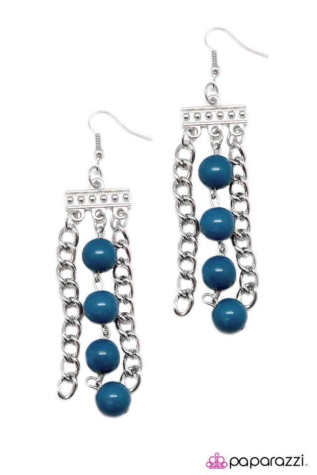 Paparazzi ♥ Middle Ground - Blue ♥ Earrings