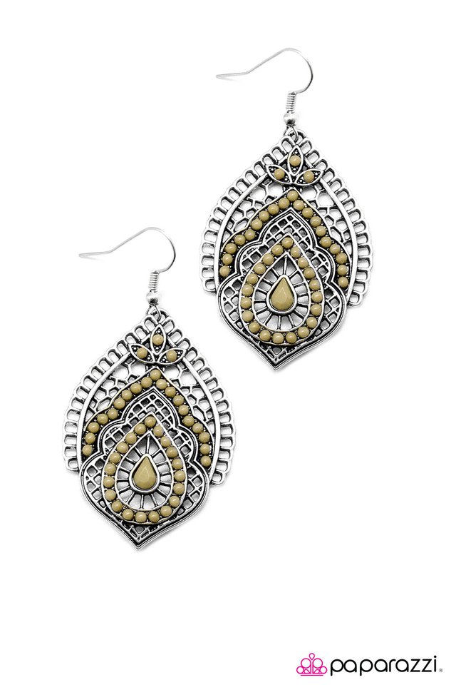 Paparazzi ♥ Persian Gardens - Green ♥ Earrings