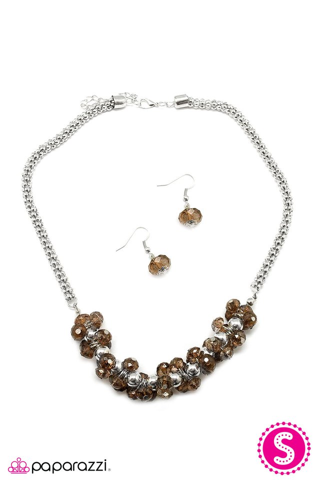 Paparazzi ♥ Dont Make Me Blush - Brown ♥ Necklace