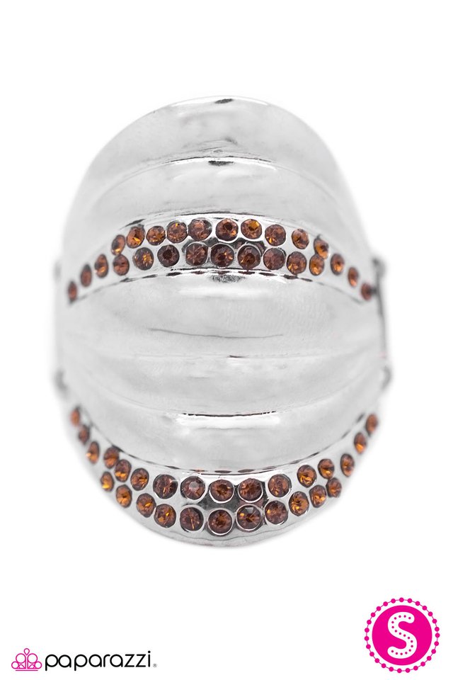 Paparazzi ♥ Graded On A Curve - Brown ♥ Ring