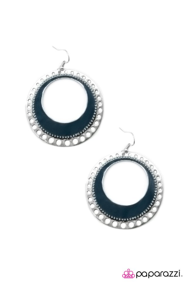 Paparazzi ♥ Spinning With Style - Blue (Reflecting Pond) ♥ Earrings