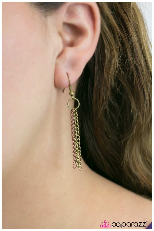 Paparazzi ♥ Grand Debut - Brass ♥ Necklace