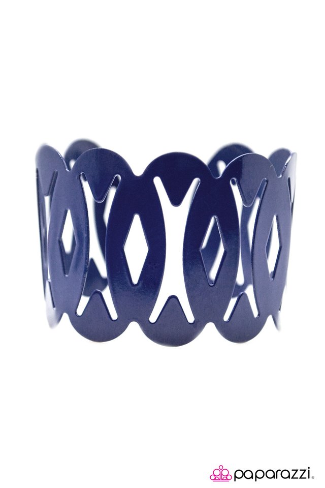 Paparazzi ♥ Stepping Out Of Line - Blue ♥ Bracelet