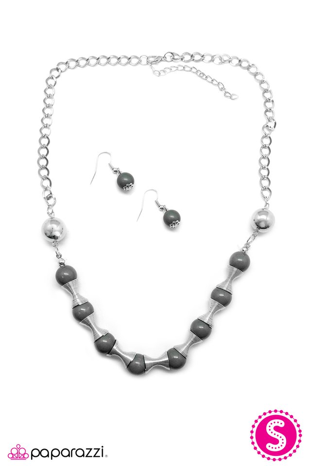 Paparazzi ♥ Spring To Mind - Silver ♥ Necklace