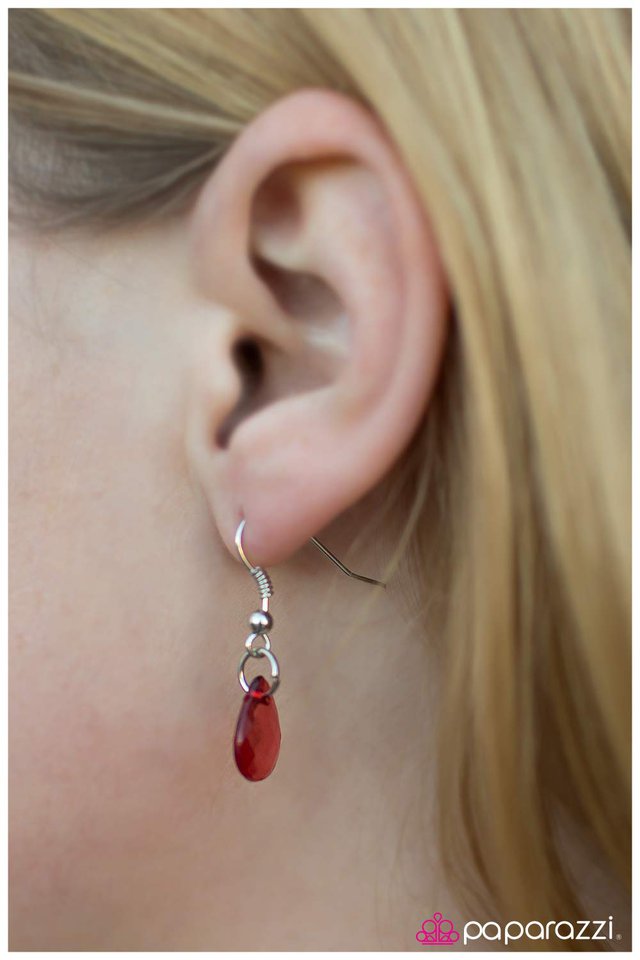 Paparazzi ♥ Fall In Line - Red ♥ Necklace