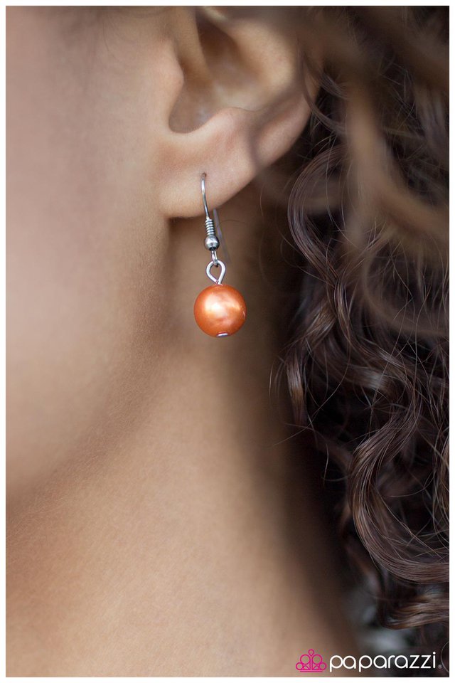 Paparazzi ♥ Heart of the Matter - Orange ♥ Necklace