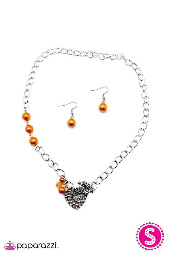 Paparazzi ♥ Heart of the Matter - Orange ♥ Necklace
