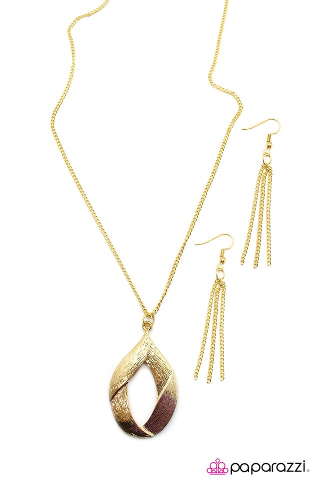 Paparazzi ♥ Enlightenment - Gold ♥ Necklace