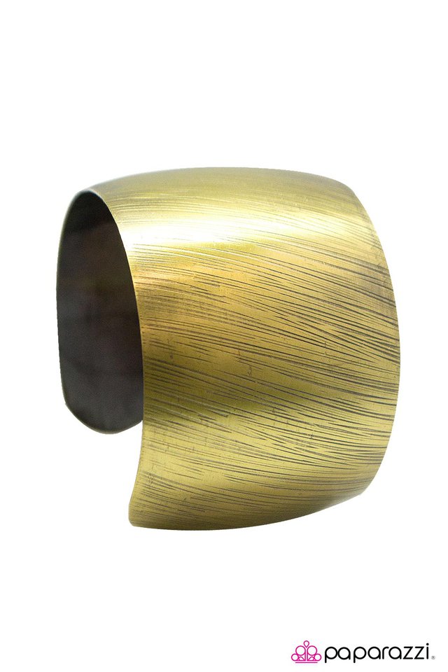 Paparazzi ♥ Prowess - Brass ♥ Bracelet