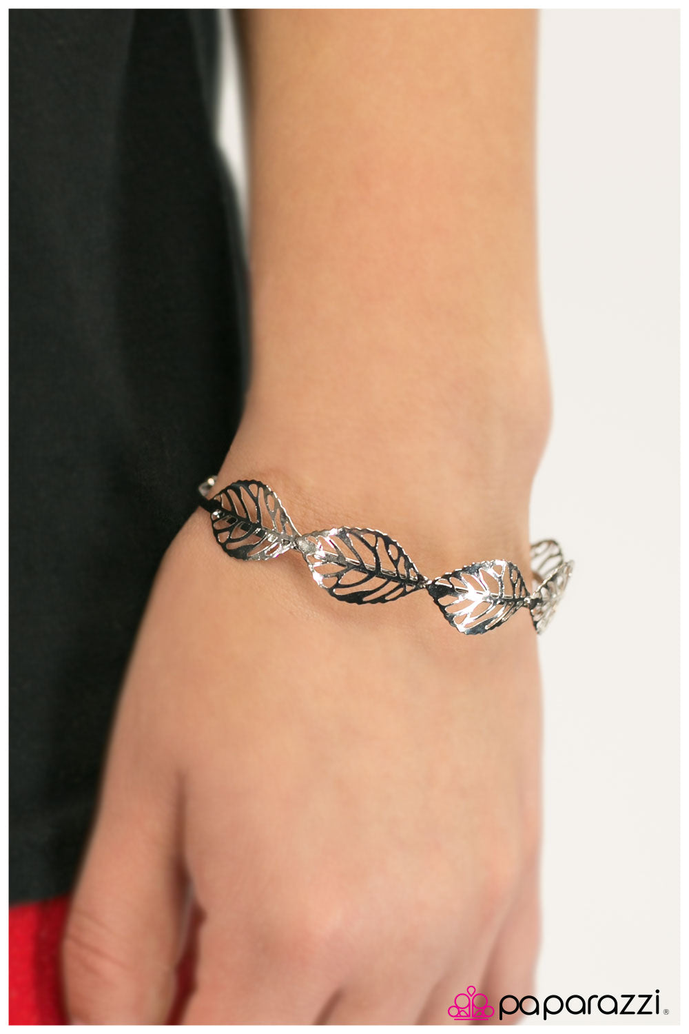autumn-leaves-silver-p9wh-svxx-033xx