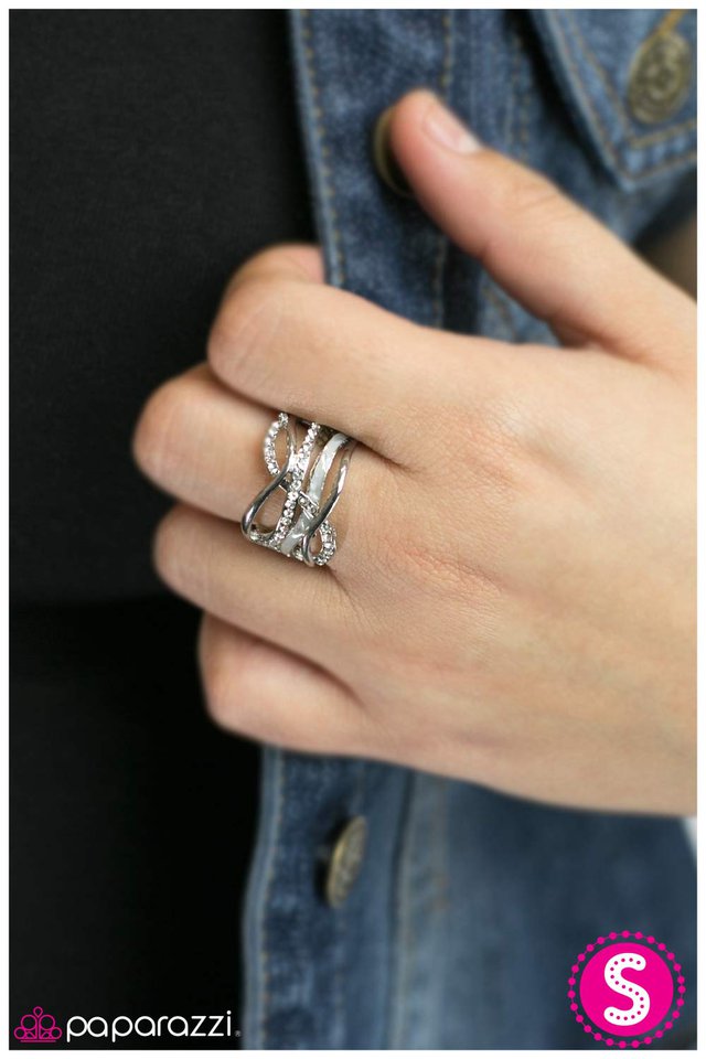 signed,-sealed,-delivered-white-p4re-wtsv-044xx