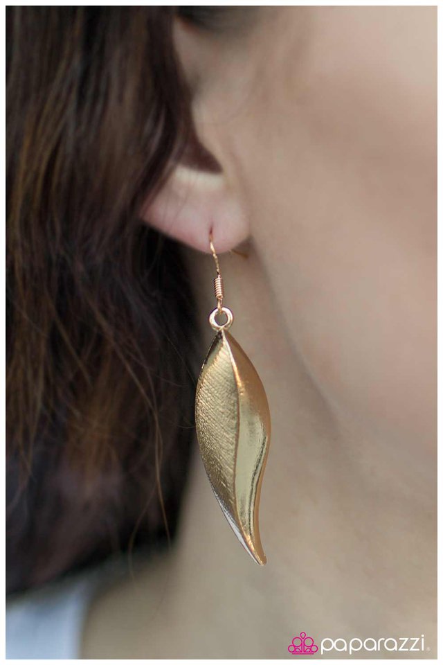 seasons-come-and-go-gold-p5da-gdxx-022xx
