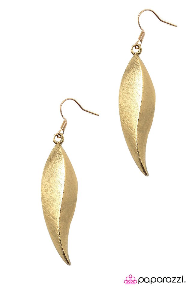 Paparazzi ♥ Seasons Come and Go... - Gold ♥ Earrings
