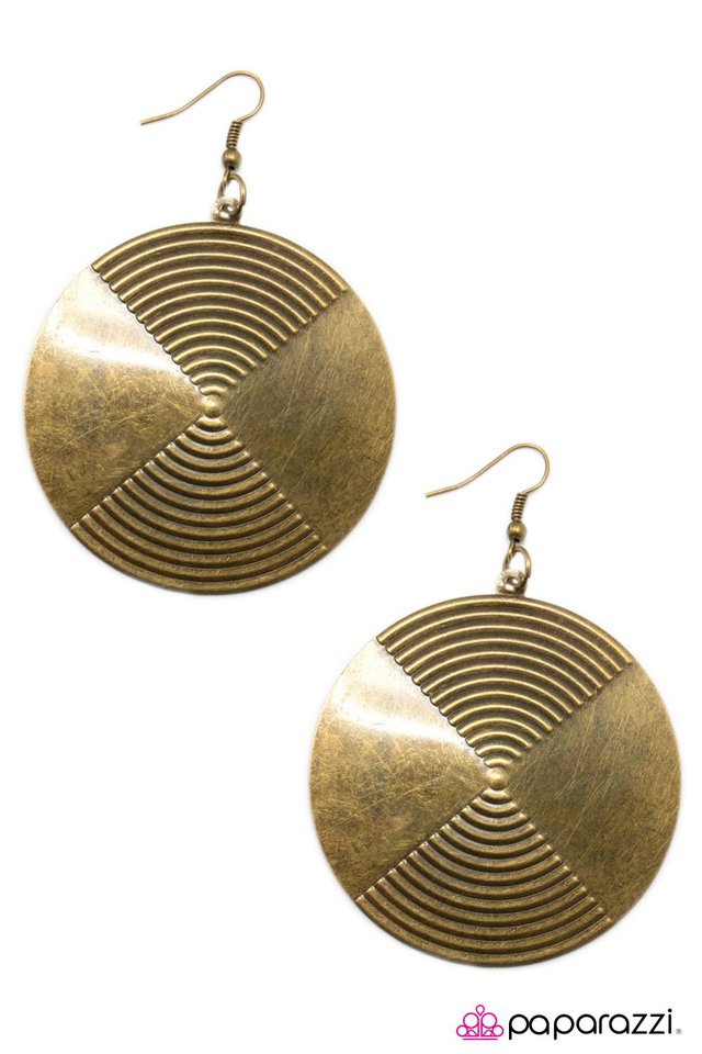 Paparazzi ♥ A Perfect Paradox - Brass ♥ Earrings