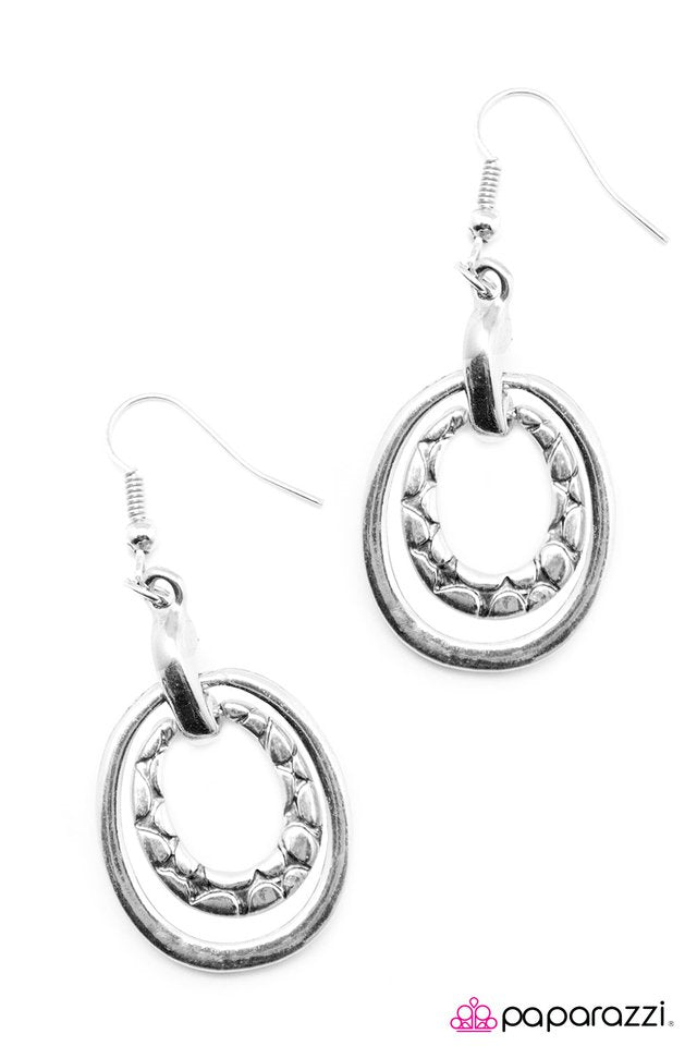 Paparazzi ♥ Hog Wild - Silver ♥ Earrings