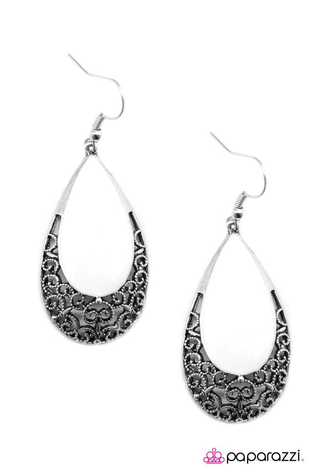 Paparazzi ♥ T.G.I.F - White ♥ Earrings