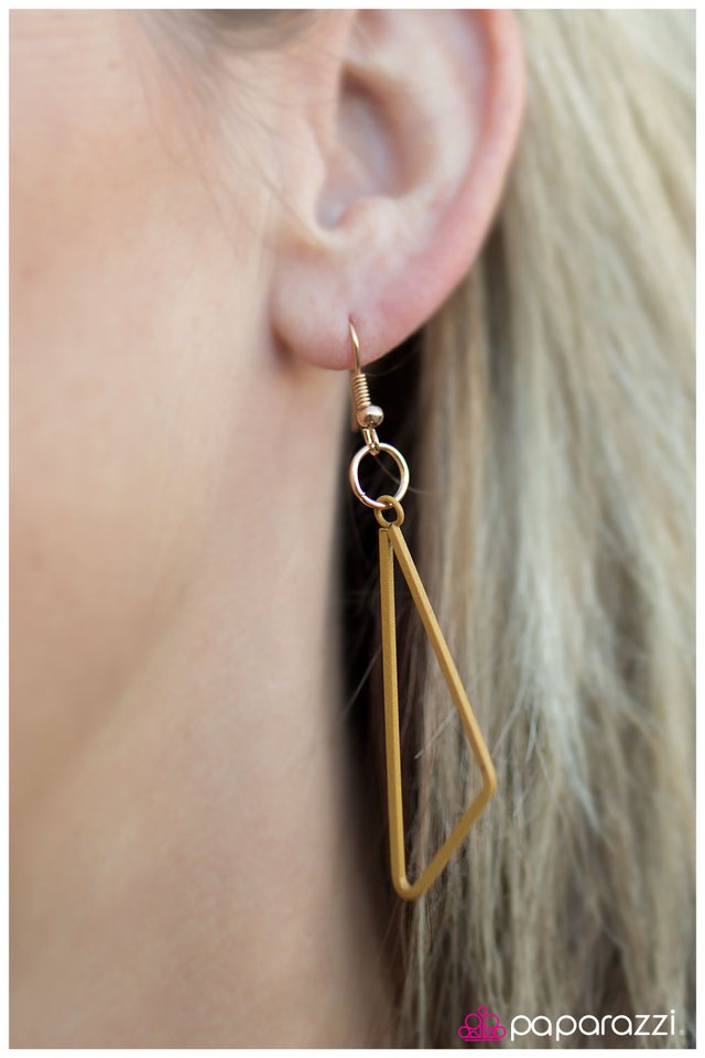 Paparazzi ♥ Shape of Things to Come - Yellow ♥ Necklace