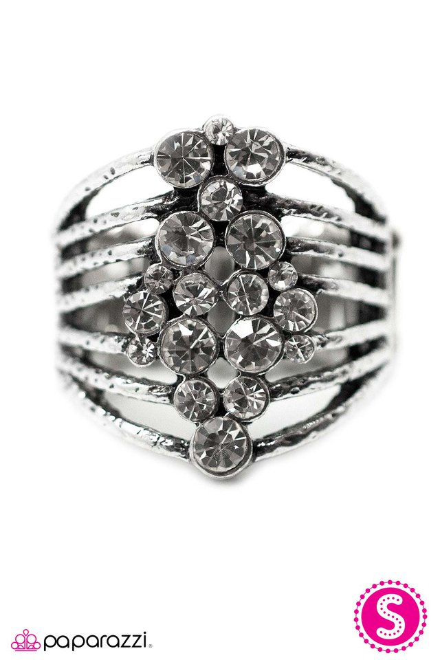 Paparazzi ♥ Feelin Like A Million - White ♥ Ring