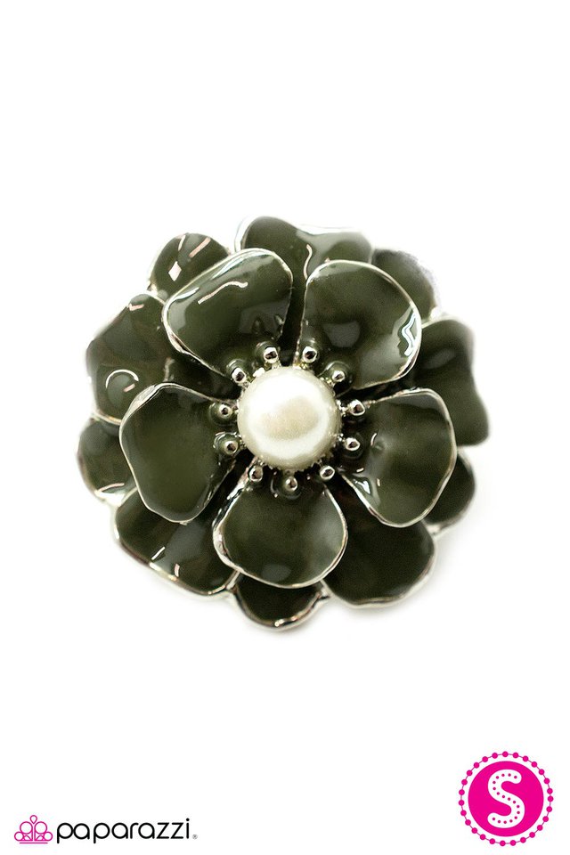 Paparazzi ♥ Keepin It Classy - Green ♥ Ring